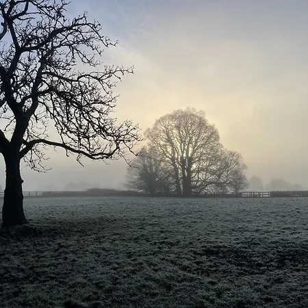 Lismacue House بيت للعطل