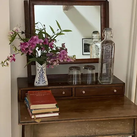 Lismacue House بيت للعطل